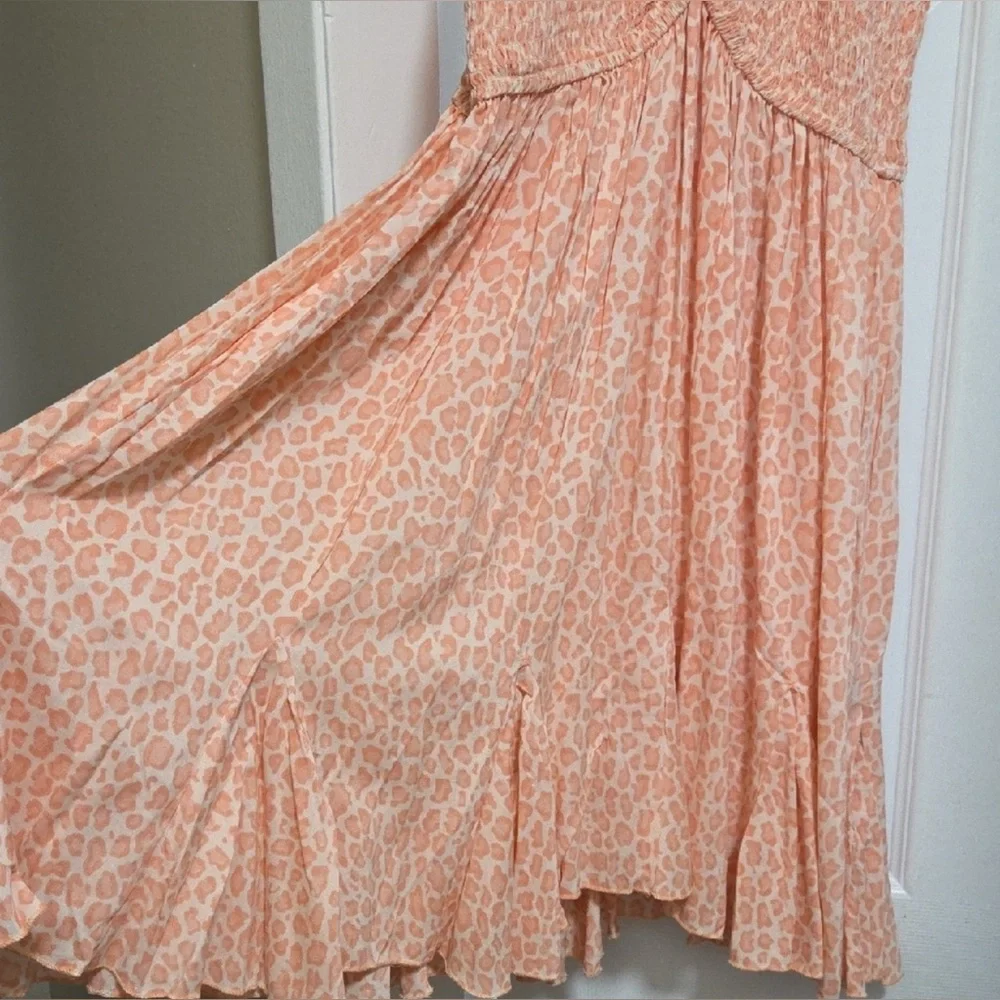 NWT Elegant Enkay Peach Leopard Smocked Midi Dress L - Picture 3 of 7